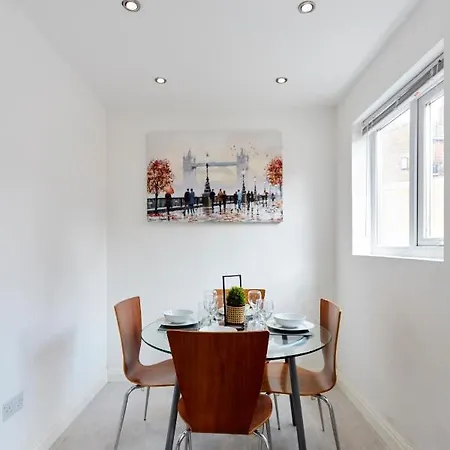 شقة Spacious Close To Centre Location ليدز
