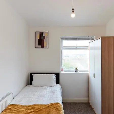 شقة Spacious Close To Centre Location